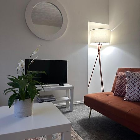 Ocean Village Marina 2 Bedroom Apartment With Balcony! サウサンプトン エクステリア 写真
