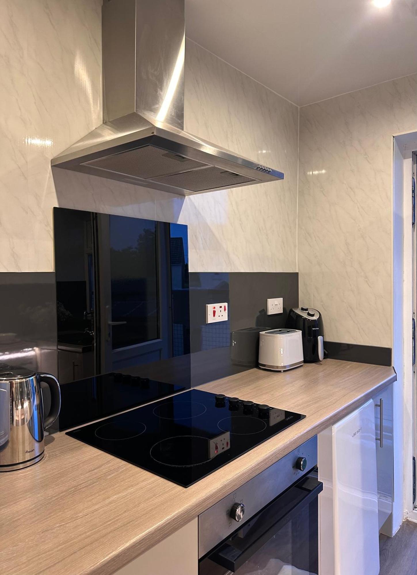 Ocean Village Marina 2 Bedroom Apartment With Balcony! サウサンプトン エクステリア 写真
